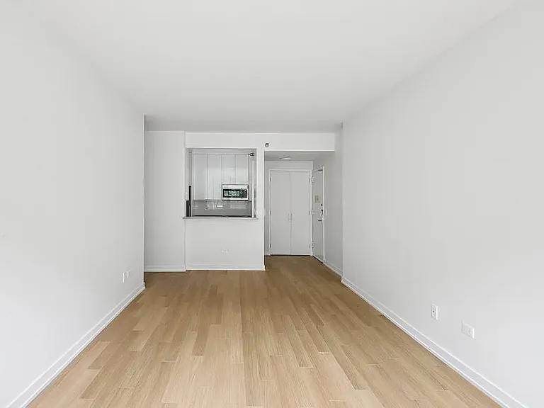 75 W End Ave #S2E — Photo 6