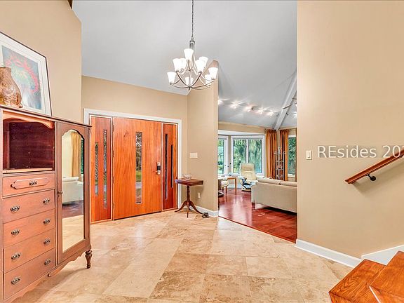 4th image of 21 Vista Point Dr