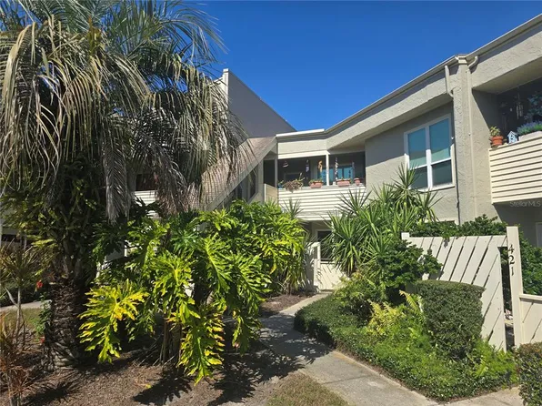 423 WINDRUSH BAY DRIVE, TARPON SPRINGS, FL 34689