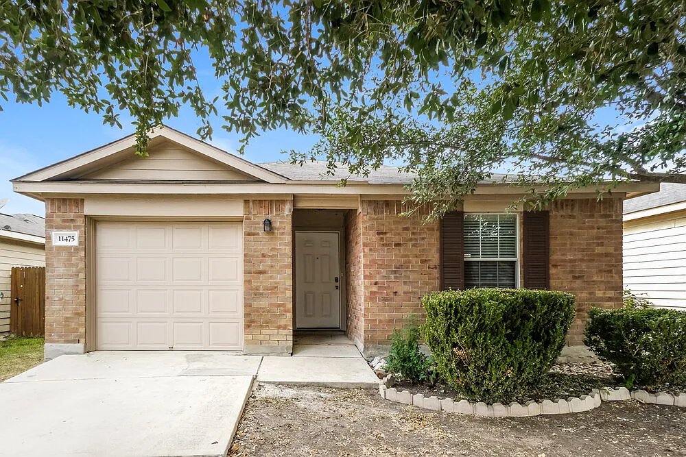 3 bed, 2.0 bath, 1233 sqft, $1,515 — Photo 1