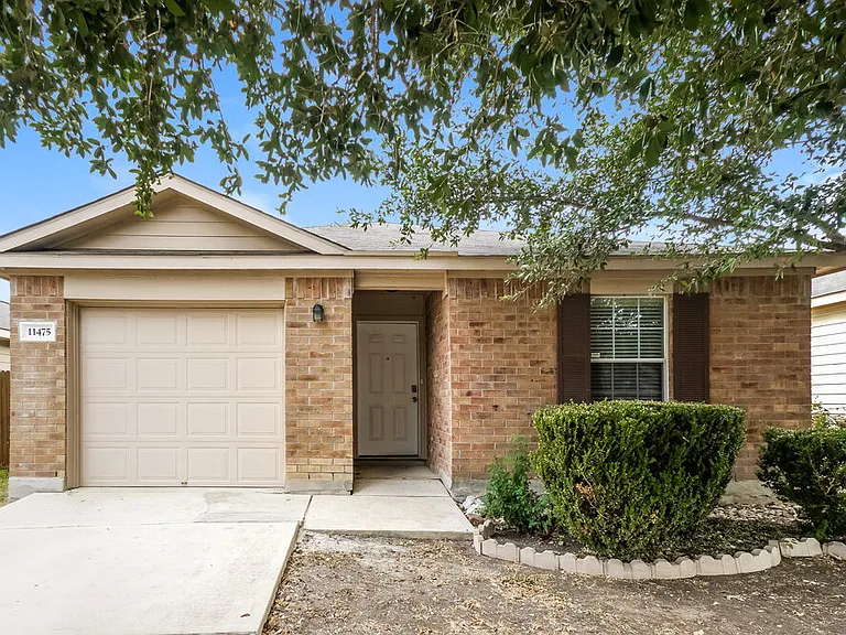 11475 Coral Cyn — Photo 1