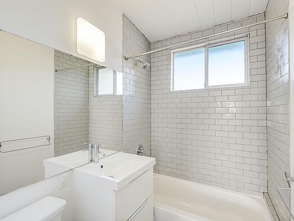 5th image of 653 Silver Lake Blvd APT 2