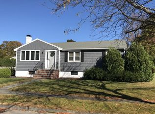 1 Raymond Cir, Peabody, MA 01960