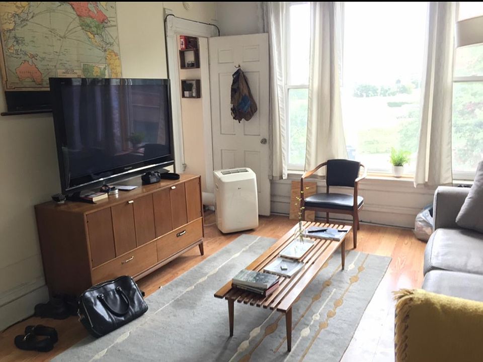 1st image of 1518 N Greenview Ave APT 2