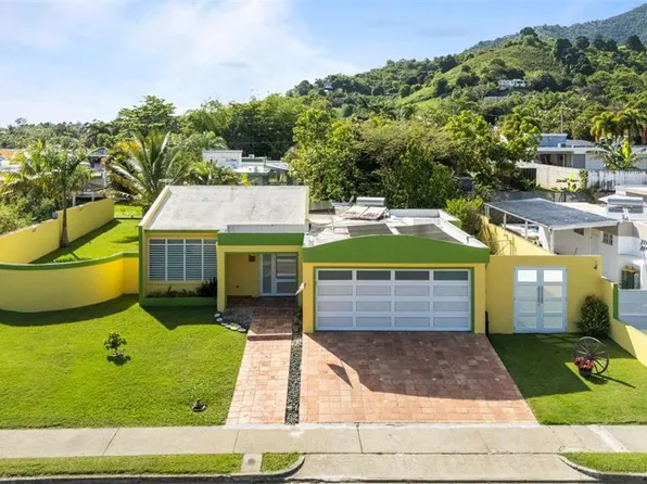 Camino Del Parque Street Estancias De Juncos #Urb-119, Juncos, PR 00777