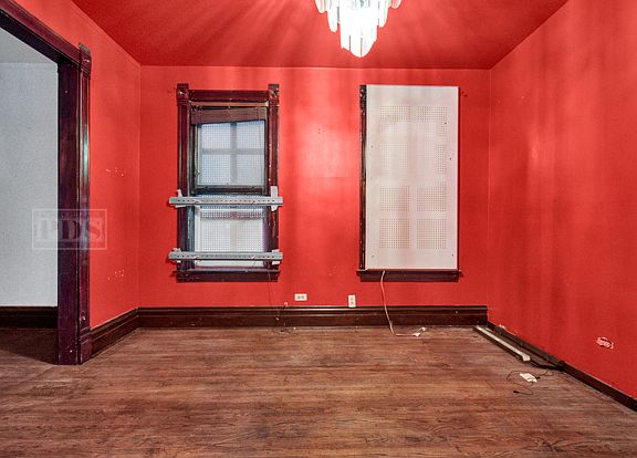 4th image of 904 N Leamington Ave