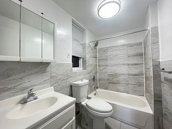 5th image of 168 Clinton Ave #3E