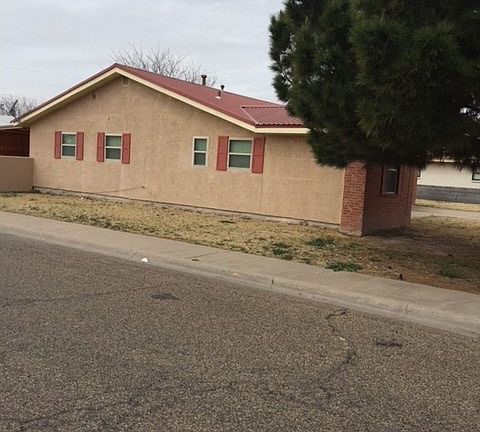 3rd image of 1705 S Bryan Ave