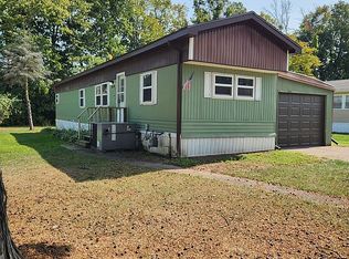 500 Maple Ridge Rd #44, Medina, NY 14103