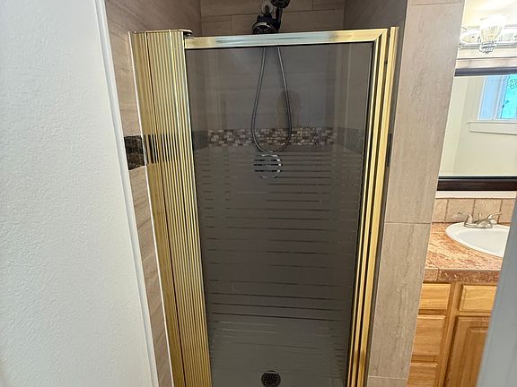 5th image of 2975 Sacramento Ave #9