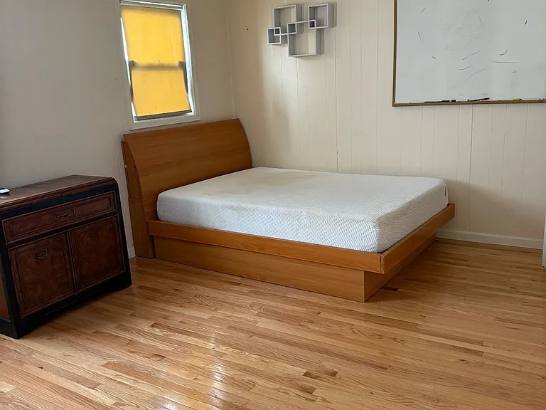 190 Bay 7 St #1 — Photo 5