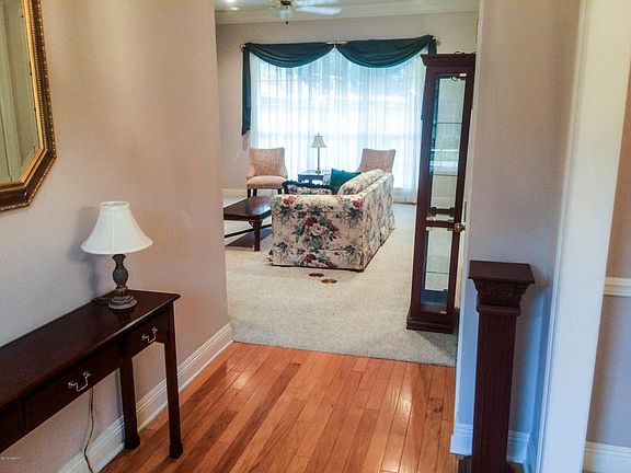 2nd image of 203 Leicester Ln