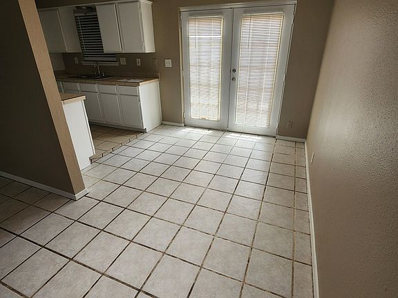 5th image of 4405 Crockett Ave APT A