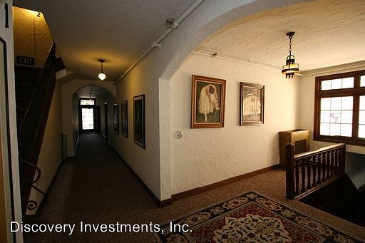 1st image of 824 Erie St APT 16