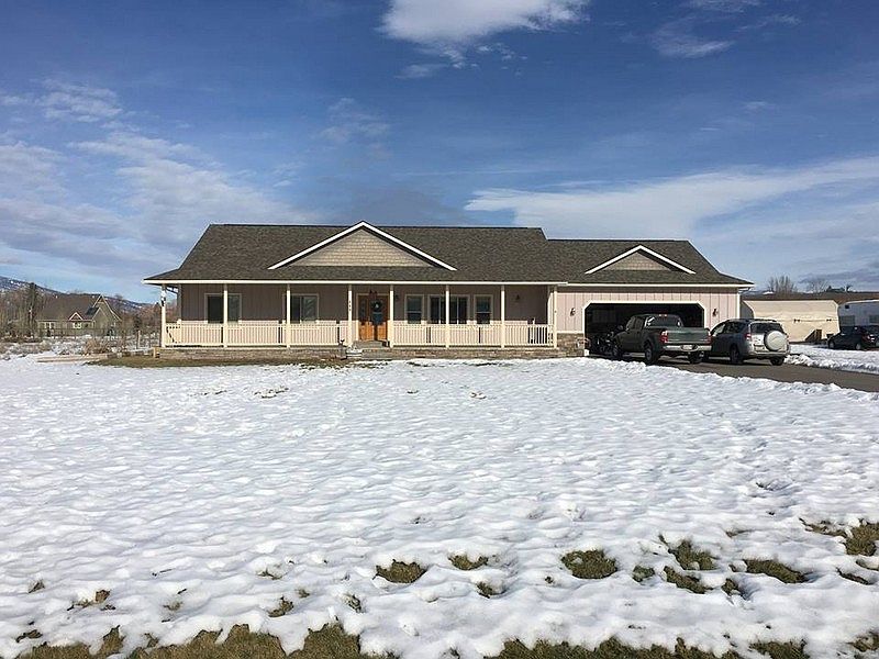 1st image of 448 Foxtail Ln