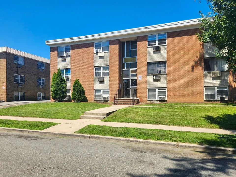 Riley Realty Apartments