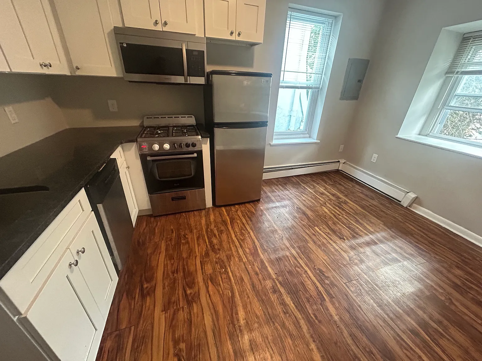 1 bed, 500 sqft, $1,150 — Photo 2