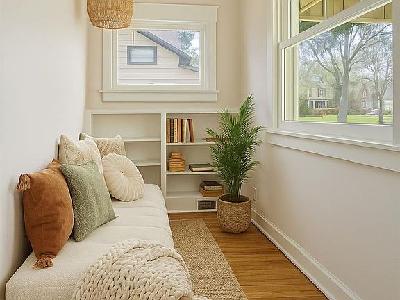 3rd image of 405 Maple Street