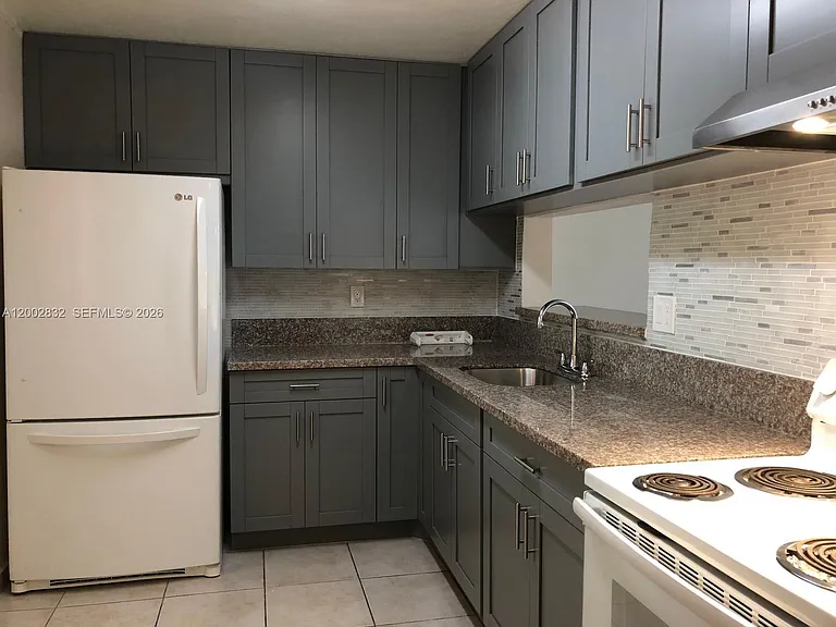 8500 SW 133rd Avenue Rd #300 — Photo 4