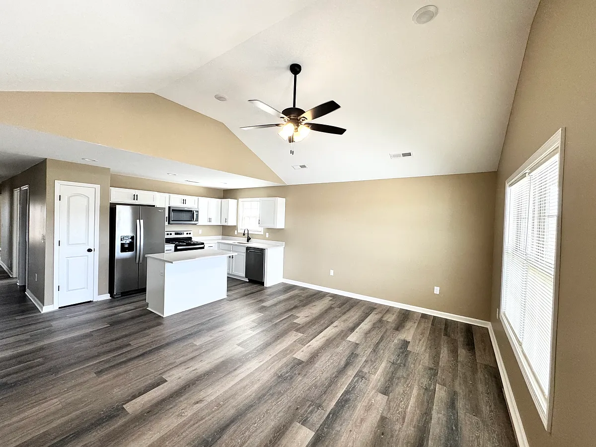 Building Photo - 7034 Caravan Dr