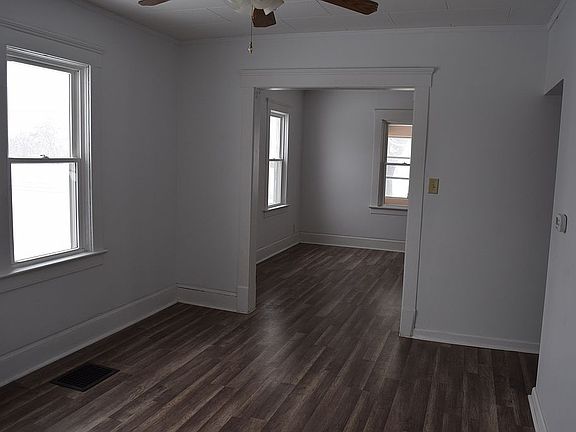 4th image of 713 East St