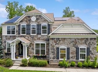 35 Bellewood Dr, Warren, NJ 07059