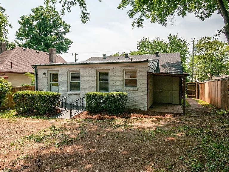 1006 S Douglas Ave — Photo 27
