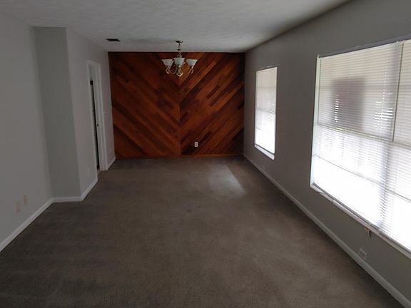 3rd image of 4729 Praver Dr W