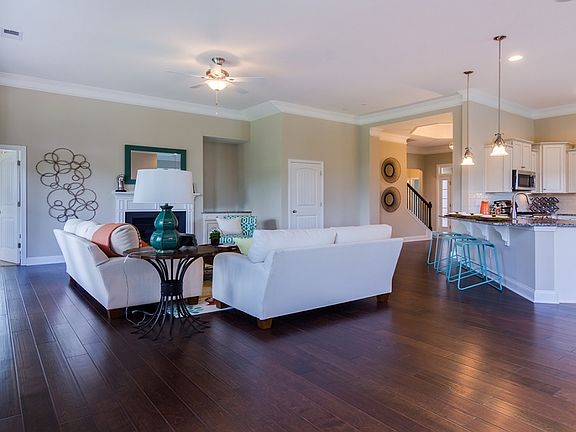 5th image of 122 Santa Ana Way