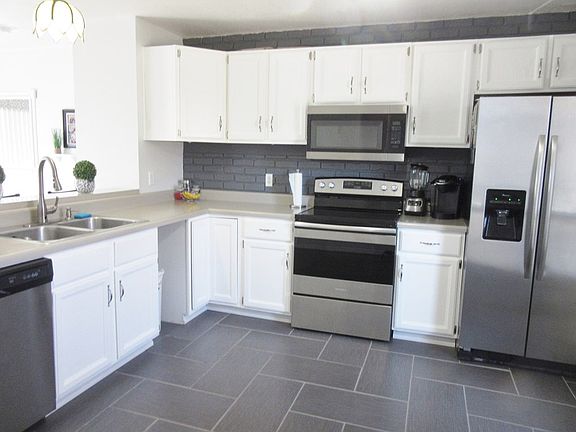 5th image of 1404 E Meadow Ln