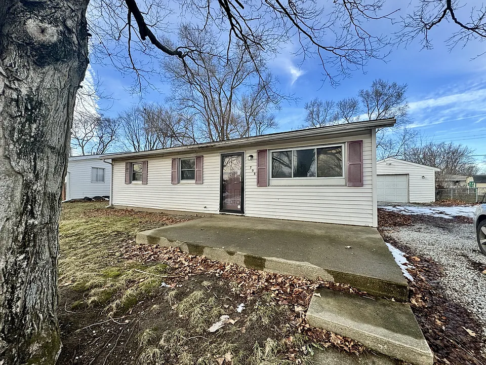708 Maumee Dr