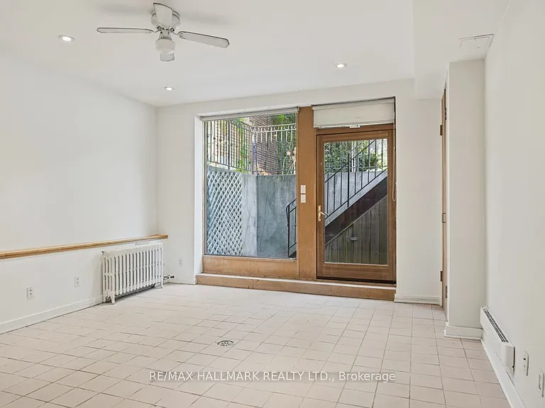 321 Palmerston Blvd #B — Photo 3