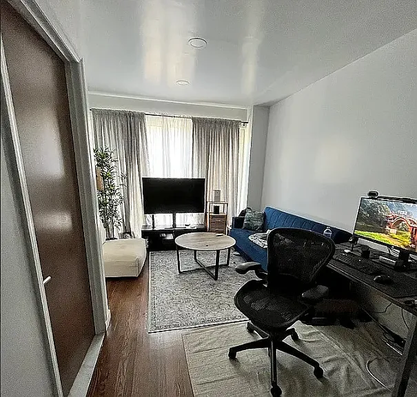 897 Broadway #4R — Photo 2