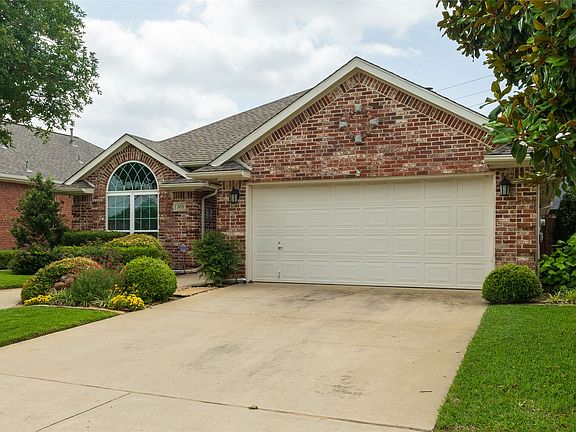 4th image of 305 Chantilly Ct