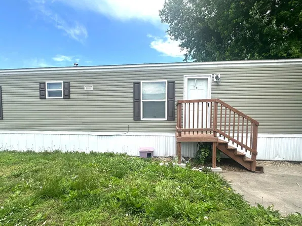 2220 Prospect Cir #43, Junction City, KS 66441