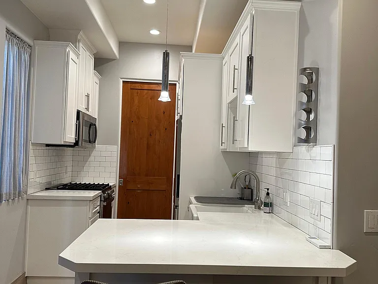 2788 James Dr — Photo 11