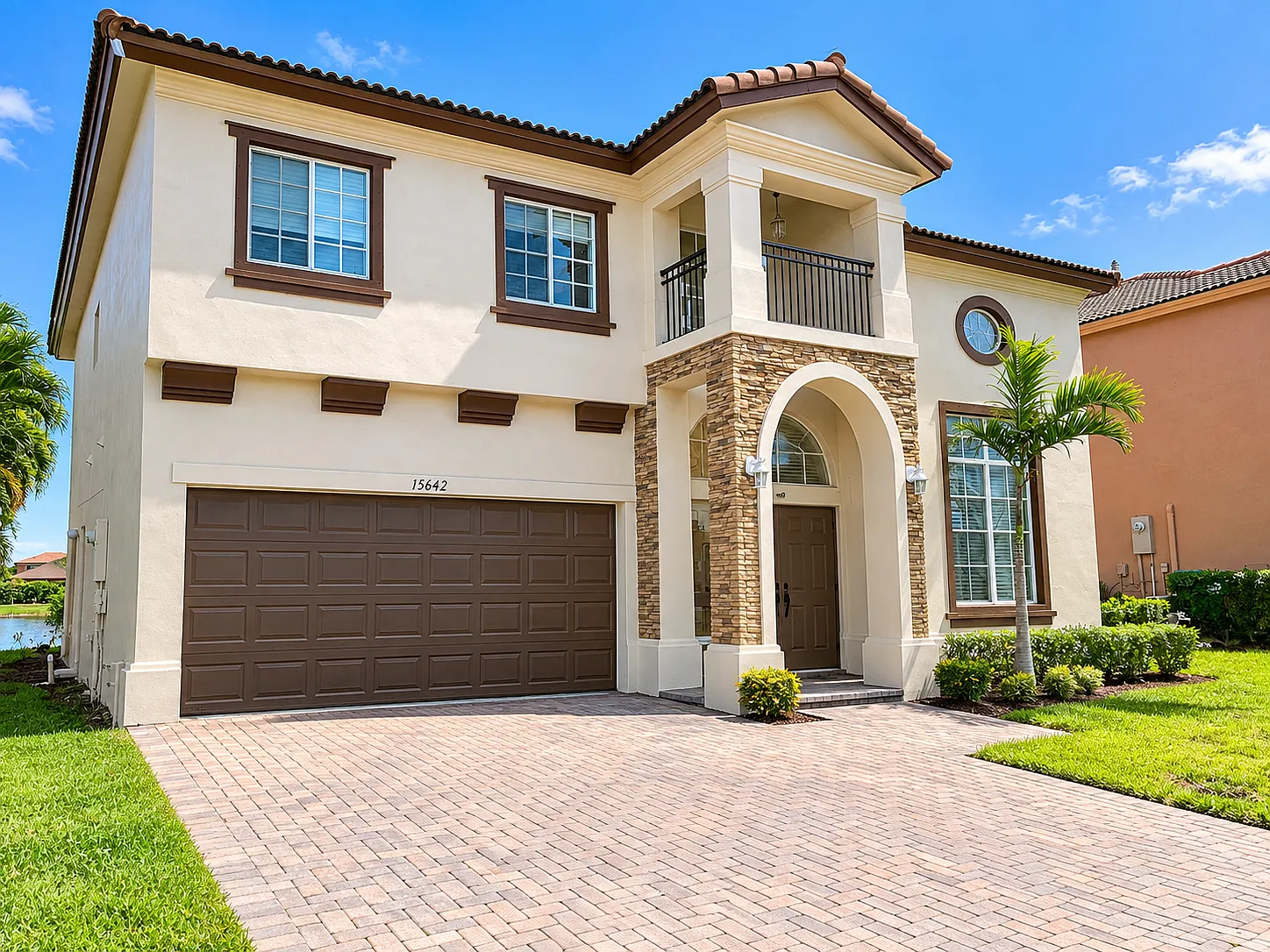 5 bed, 3174 sqft, $4,800 — Photo 3