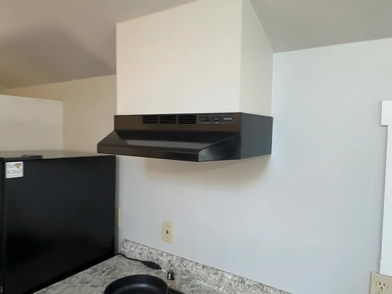 871 E Oak St #A — Photo 6