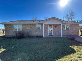 604 Missouri St, Geronimo, OK 73543