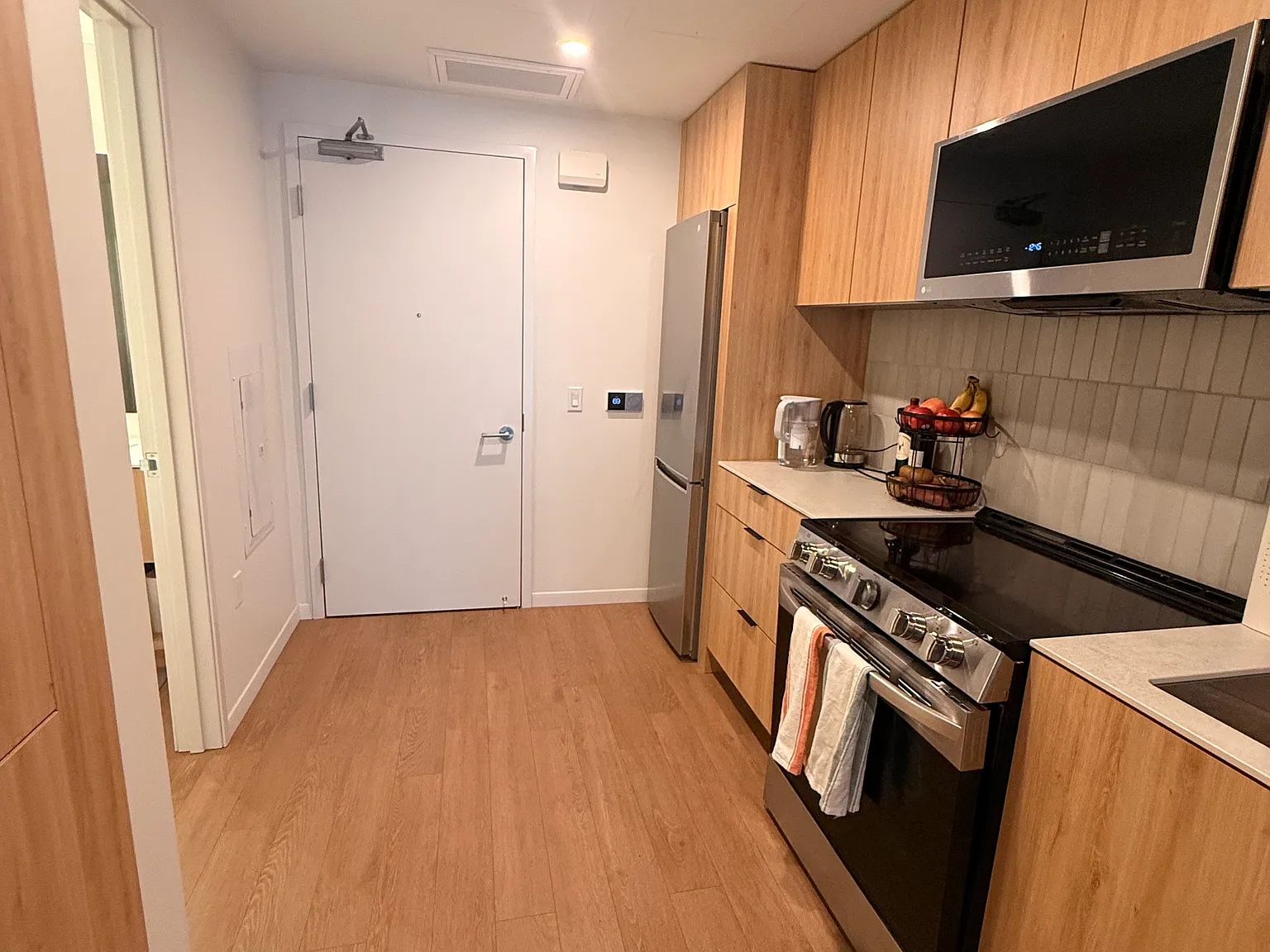 Studio, 503 sqft, $4,035 — Photo 4