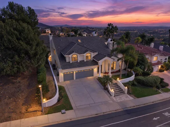 7026 El Fuerte St, Carlsbad, CA 92009