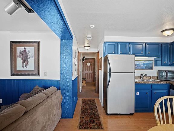 4th image of 701 Gothic Road #201