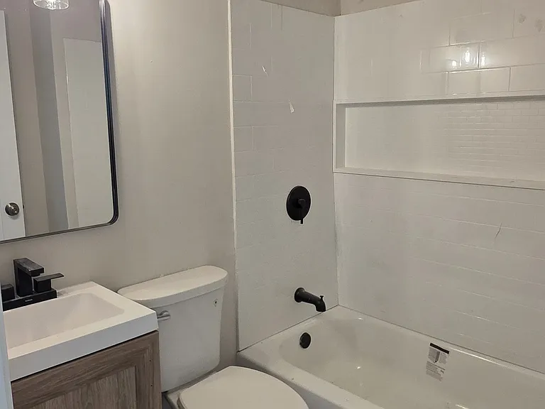 301 N Genoa Ave — Photo 7