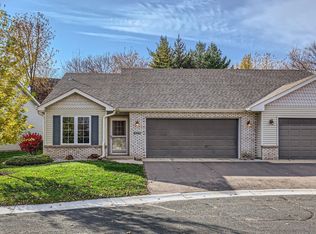 8460 Powers Pl, Chanhassen, MN 55317