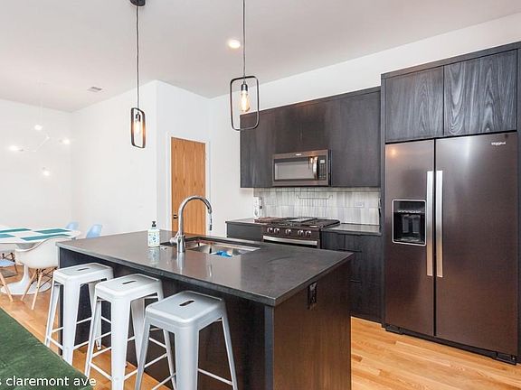 5th image of 806 S Claremont Ave #1414