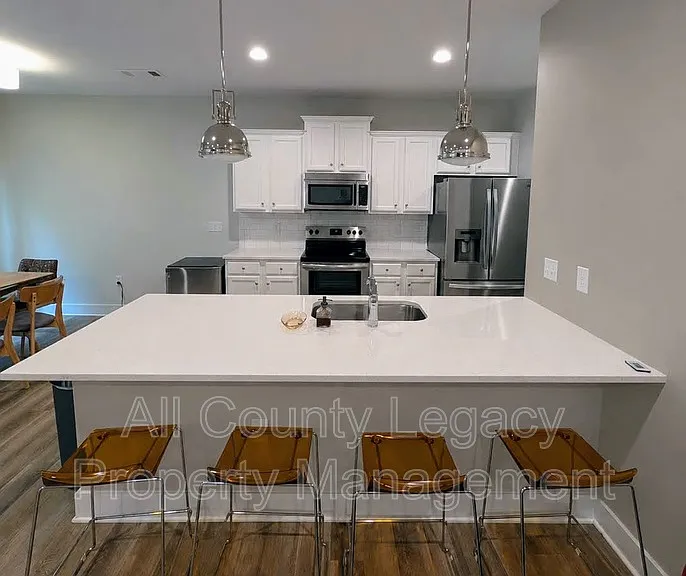 481 Oconner Blvd — Photo 3