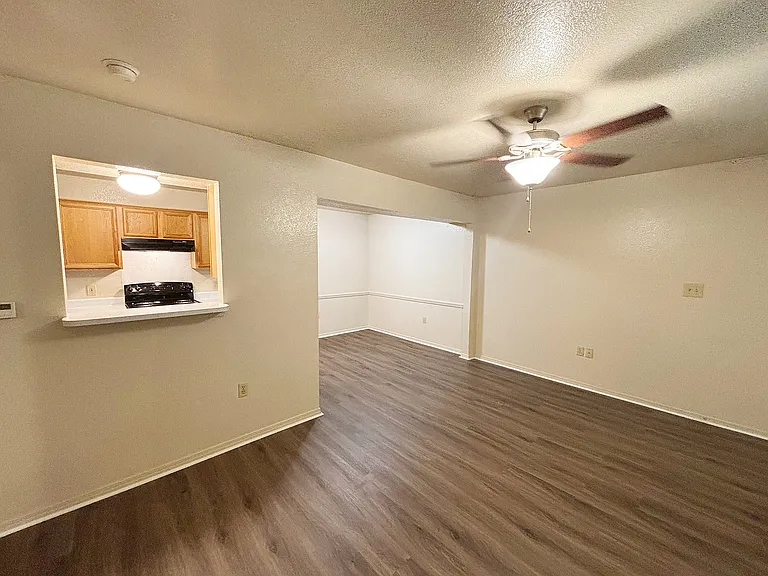 Cadet - Living & Dining Area