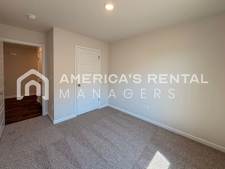 113 Jonboy Ave — Photo 18
