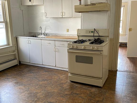 2nd image of 193 Whittier Ave #1
