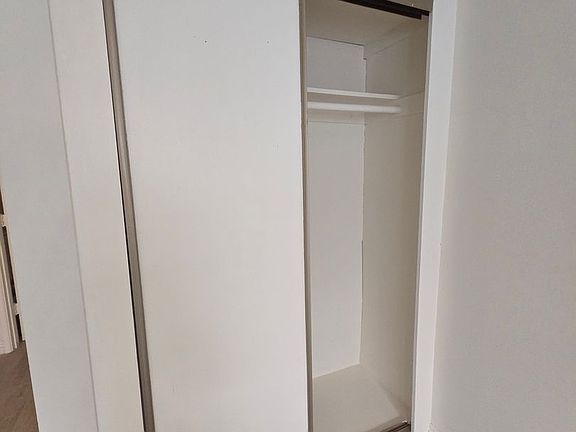 5th image of 1853 1/2 Alpha Rd #4